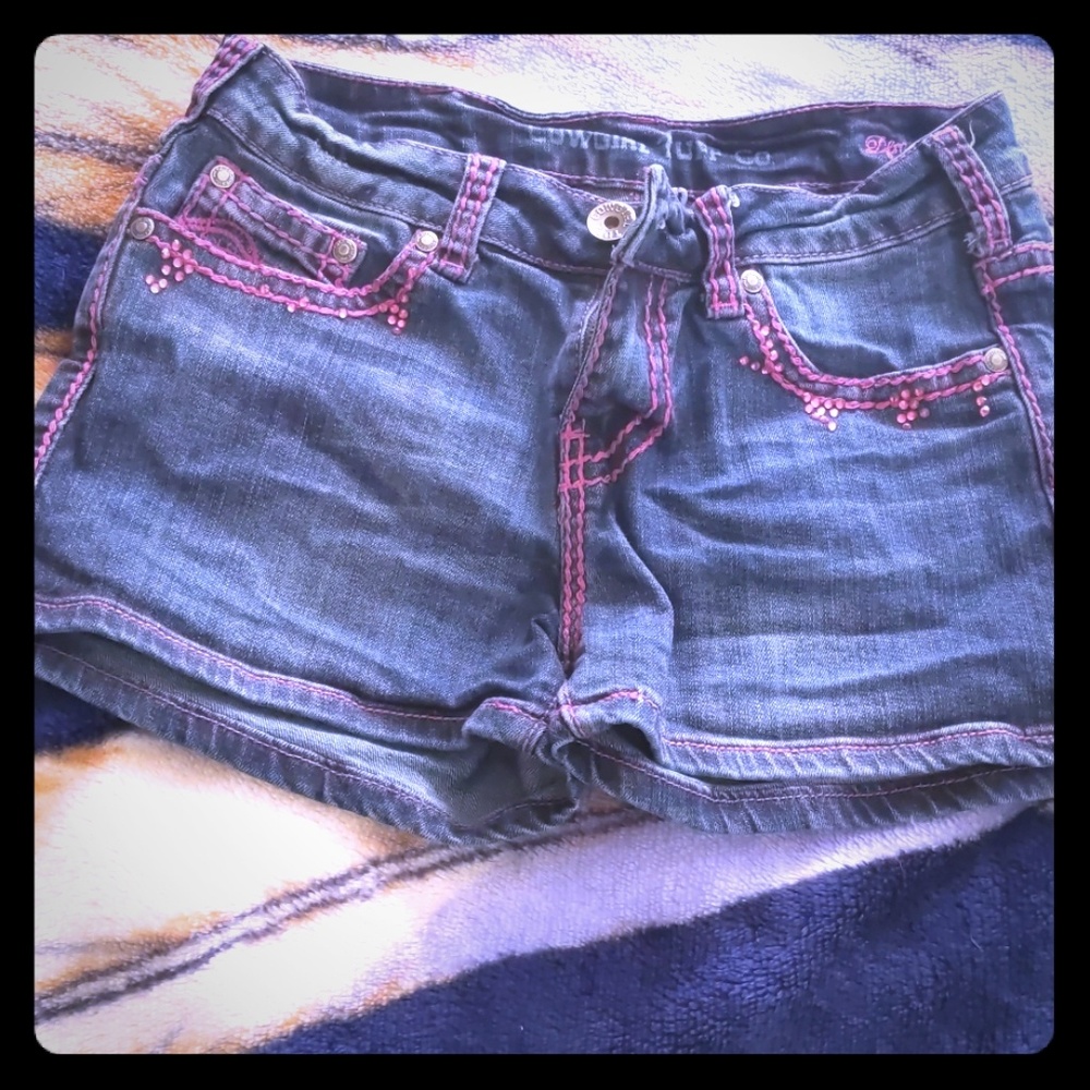 Cowgirl Tuff DFMI Pink shorts